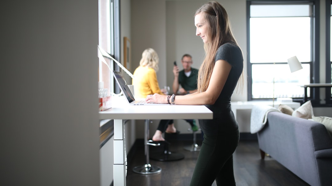 TheStandingDesk.com